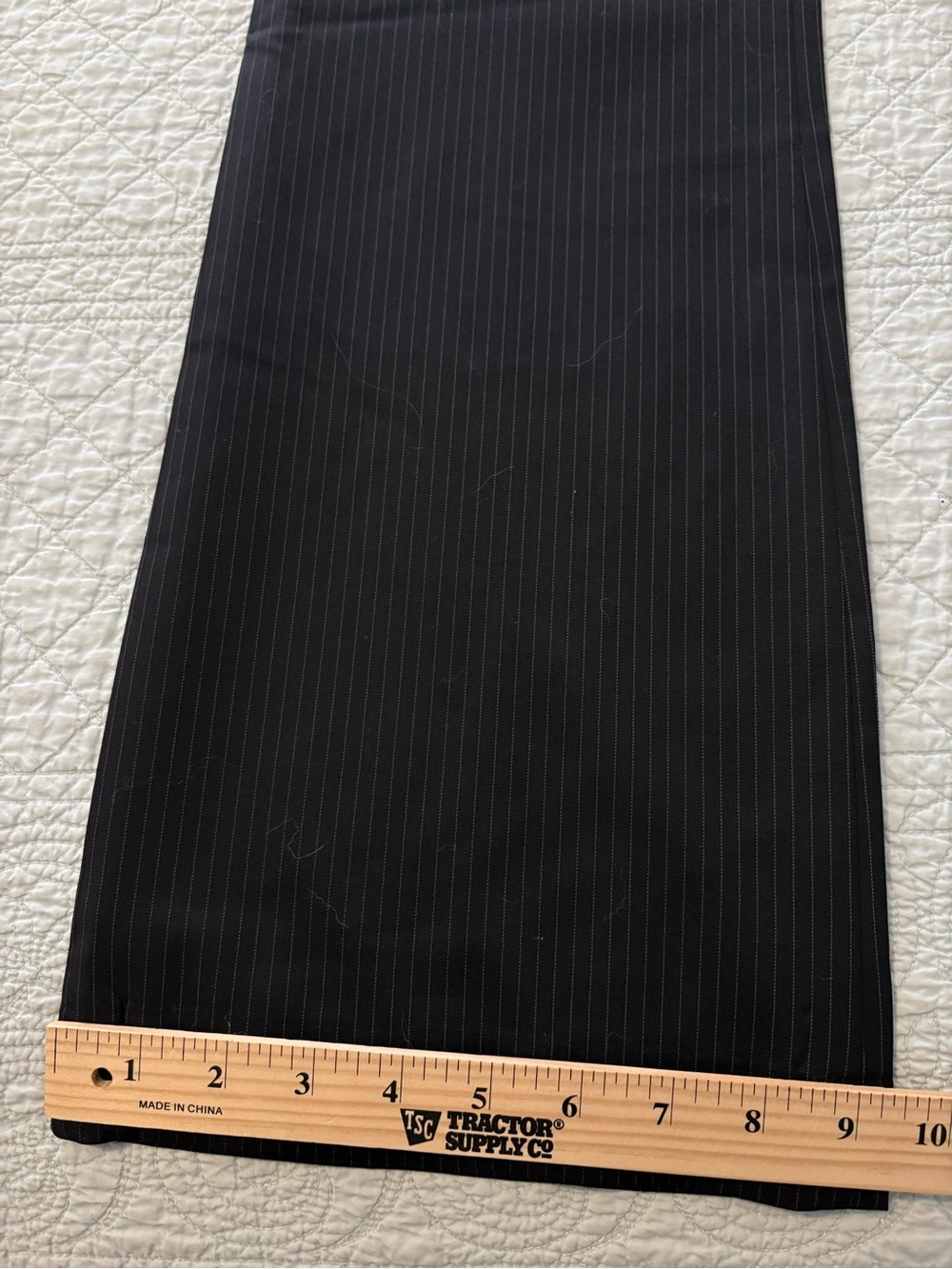 Banana Republic Ryan trouser. Size 8. - Picture 7 of 8